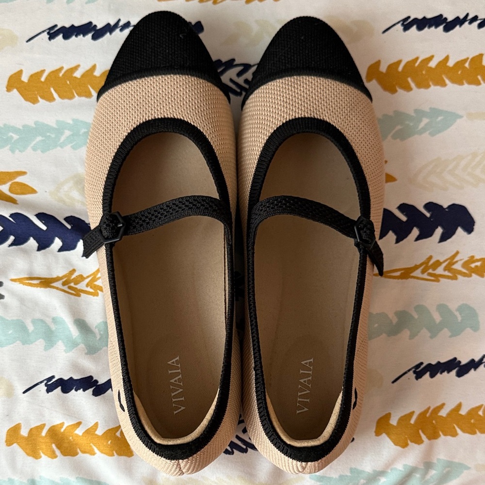 Vivaia Mary Jane Flats